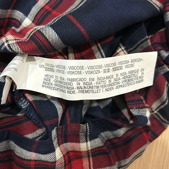 Zara Blouse. Size Medium. - Picture 6 of 6